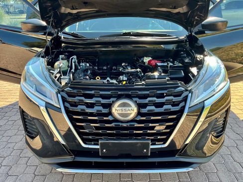 Used 2021 Nissan Kicks S w/ Interior Electronics Package FWD image 12