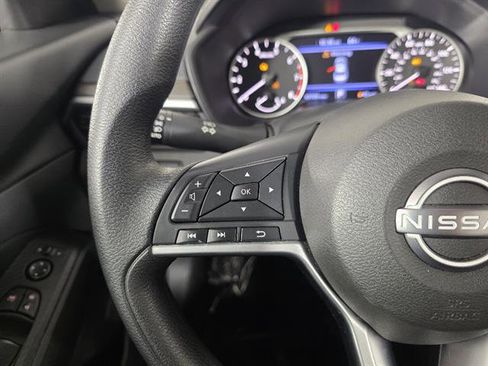 Used 2024 Nissan Altima 2.5 SV FWD image 29