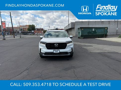 Used 2025 Honda Pilot Elite image 8