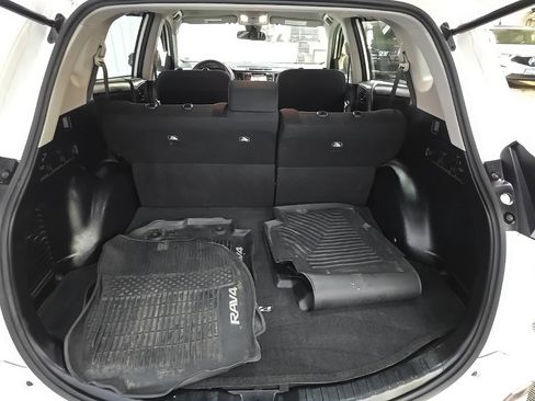 Used 2017 Toyota RAV4 LE w/ All Weather Liner Package AWD/4WD image 11