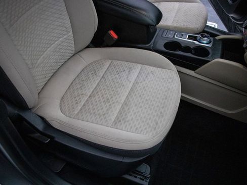 Used 2021 Ford Escape SE w/ Cold Weather Package image 17