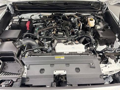 Used 2025 Toyota Tacoma TRD Off-Road image 25