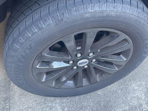 Used 2021 Ford Expedition Max Limited RWD image 3