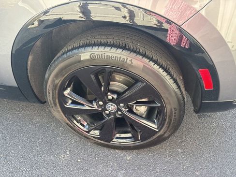 Used 2022 Buick Envision Essence w/ Sport Touring Package image 9