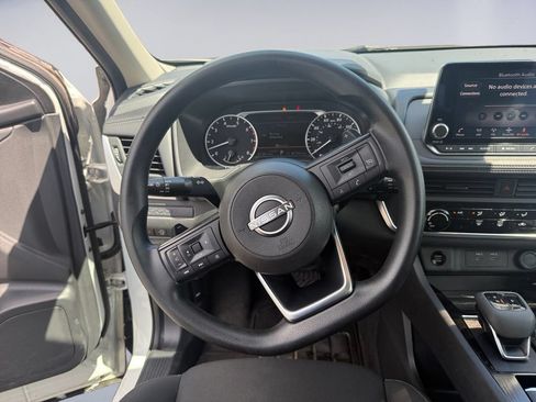 Used 2024 Nissan Rogue S FWD image 14