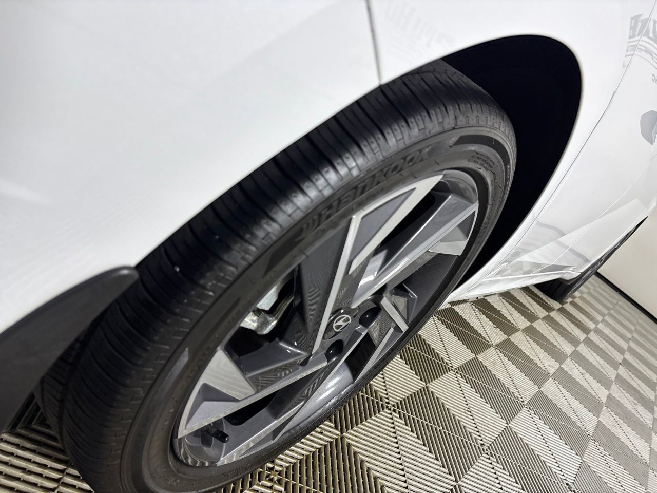 Used 2025 Hyundai Elantra SEL FWD image 34