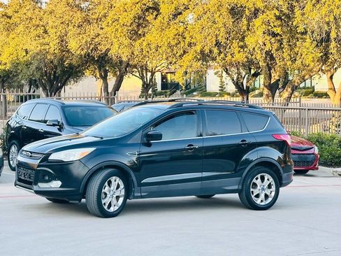 Used 2013 Ford Escape SE image 4