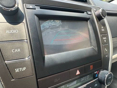 Used 2016 Toyota Camry LE FWD image 18