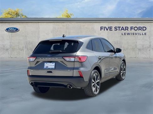 Certified 2022 Ford Escape SE w/ SE Sport Appearance Package image 4