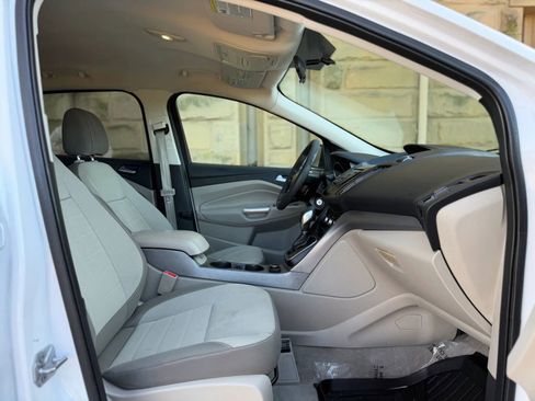 Used 2014 Ford Escape SE FWD image 25