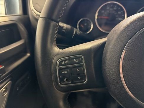 Used 2017 Jeep Wrangler Unlimited Rubicon w/ Connectivity Group AWD/4WD image 22
