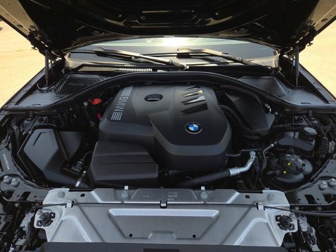 Used 2025 BMW 330i Sedan w/ Premium Package RWD image 23