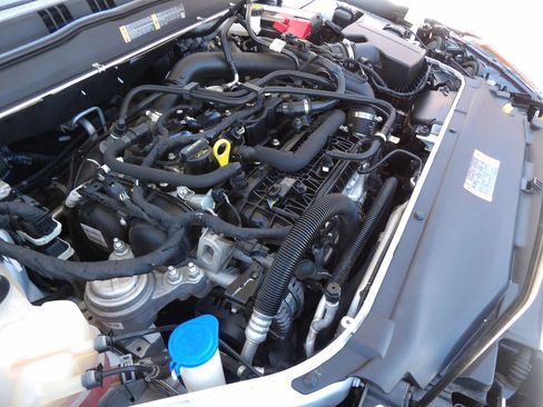 Used 2019 Ford Fusion SE FWD image 24