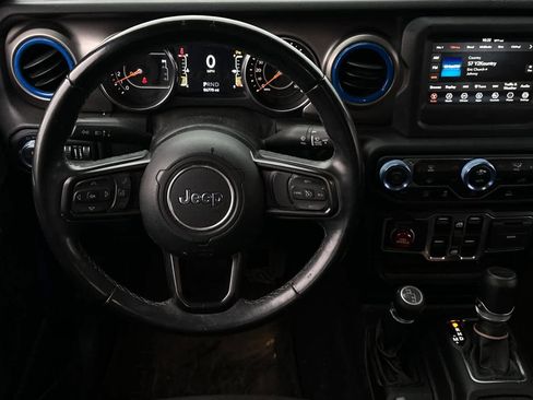 Used 2021 Jeep Gladiator Sport image 14