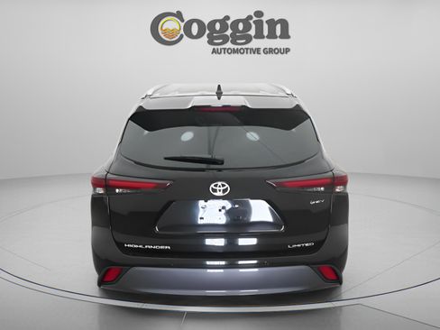 New 2026 Toyota Highlander Limited AWD/4WD image 15