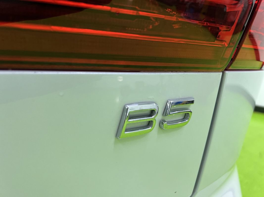 Used 2023 Volvo XC60 B5 Plus FWD image 14