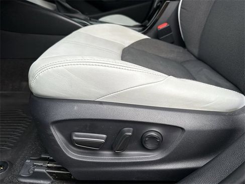 Used 2021 Toyota Corolla XSE image 14