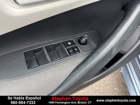 Used 2020 Toyota Corolla L image 12