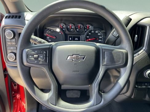 Used 2026 Chevrolet Silverado 1500 Custom Trail Boss AWD/4WD image 13