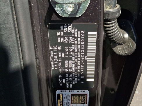 Used 2025 Kia Telluride EX FWD image 26