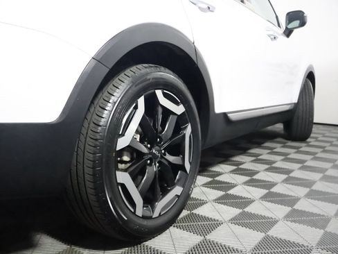 Used 2025 Kia Telluride S AWD/4WD image 11