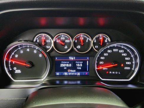 Used 2021 Chevrolet Silverado 2500 LT AWD/4WD image 12