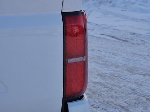 Used 2024 Toyota Tacoma TRD Off-Road image 17