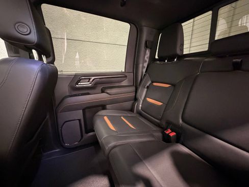 Used 2024 GMC Sierra 2500 AT4 w/ AT4 Premium Plus Package AWD/4WD image 41