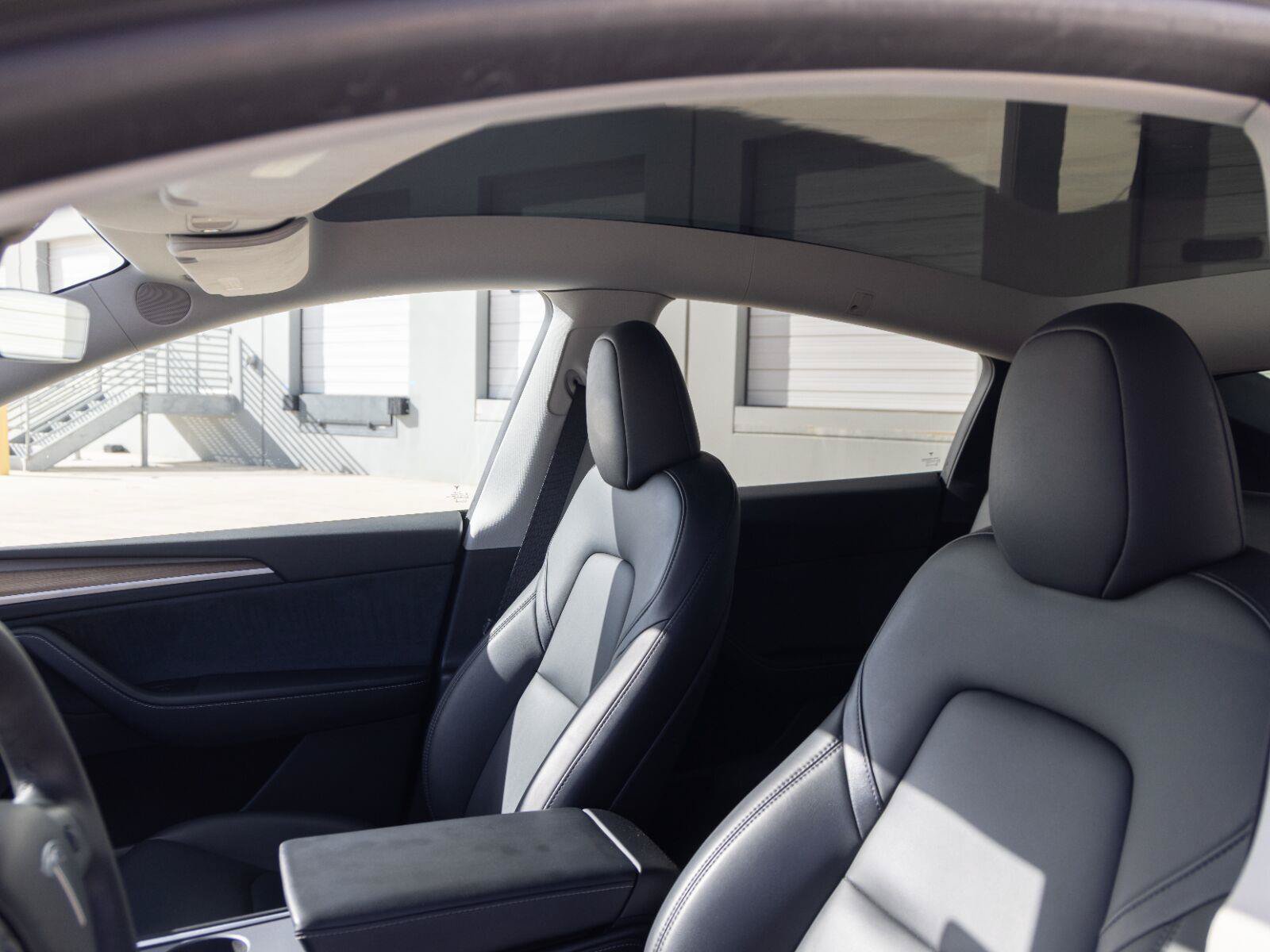Used 2023 Tesla Model Y Long Range AWD/4WD image 21