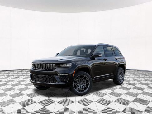 New 2025 Jeep Grand Cherokee Summit image 2