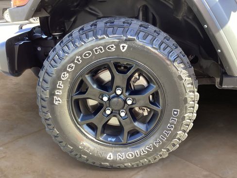 Used 2021 Jeep Wrangler Unlimited Willys image 30