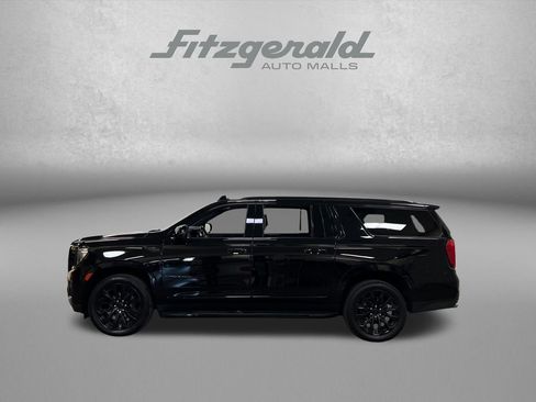 Used 2021 GMC Yukon XL Denali AWD/4WD image 2