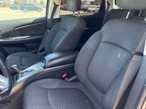 Used 2018 Dodge Journey SE w/ Popular Equipment Group image 10