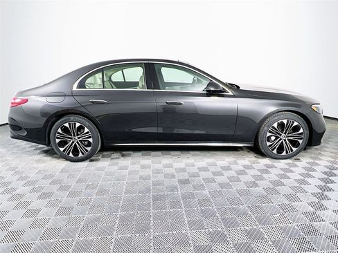 New 2026 Mercedes-Benz E 350 4MATIC Sedan image 7