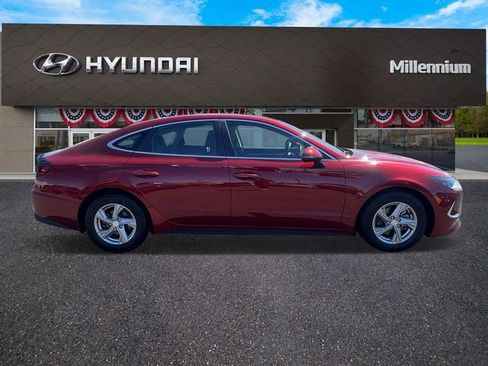 Used 2023 Hyundai Sonata SE FWD image 4