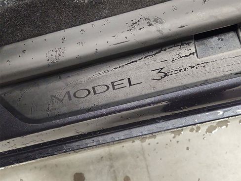 Used 2025 Tesla Model 3 Long Range RWD image 31