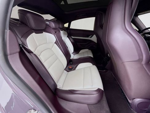 Certified 2025 Porsche Taycan image 31