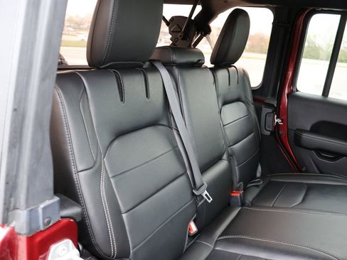 Used 2021 Jeep Wrangler Unlimited Sahara w/ Cold Weather Group image 13