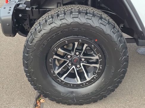 New 2026 Jeep Wrangler Unlimited Rubicon image 16