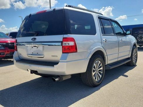 Used 2016 Ford Expedition XLT w/ Equipment Group 202A RWD image 6
