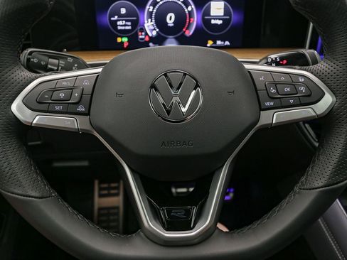 New 2026 Volkswagen Tiguan SEL R-Line AWD/4WD image 23