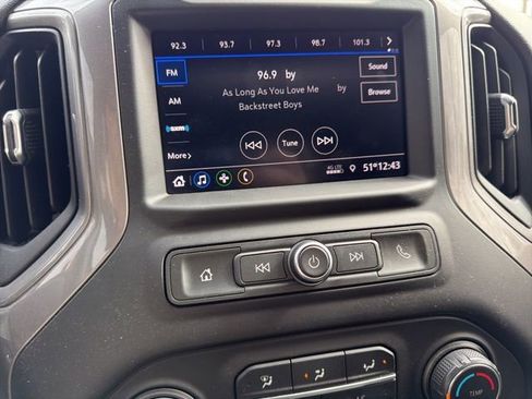 Used 2021 Chevrolet Silverado 1500 Custom image 15