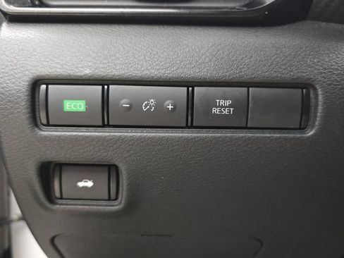 Used 2025 Nissan Sentra SR FWD image 37