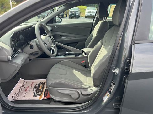 Used 2024 Hyundai Elantra SEL image 9