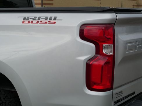 Used 2019 Chevrolet Silverado 1500 LT Trail Boss w/ Convenience Package image 17