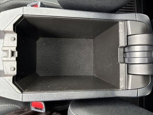 Used 2018 Toyota RAV4 XLE image 39