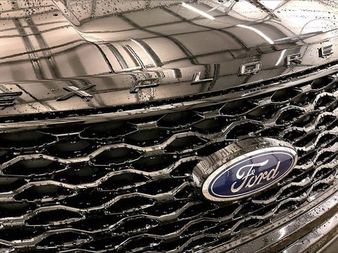 Used 2020 Ford Explorer ST w/ ST Street Pack image 31