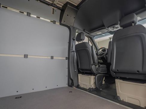 New 2025 Mercedes-Benz Sprinter 2500 image 26