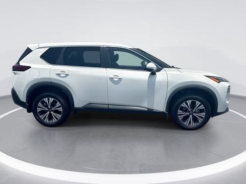 Used 2022 Nissan Rogue SV AWD/4WD image 4