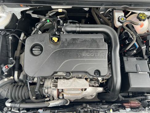 Used 2021 Chevrolet Malibu LT image 43